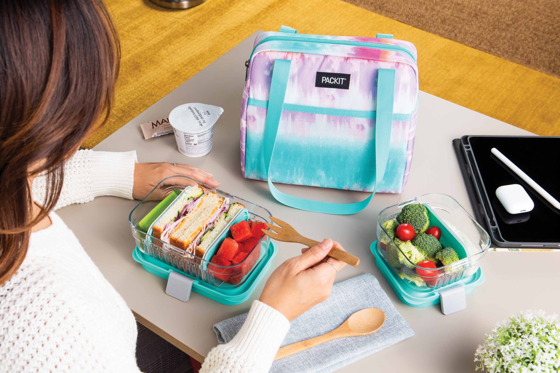 freezable-hampton-lunch-bag-o9 2022_Lifestyle_Hampton-Lunch-Bag_Tie-Dye-Sorbet_02_Lores_718dd725-efea-42d0-9ebf-1660f0dafb34.jpg