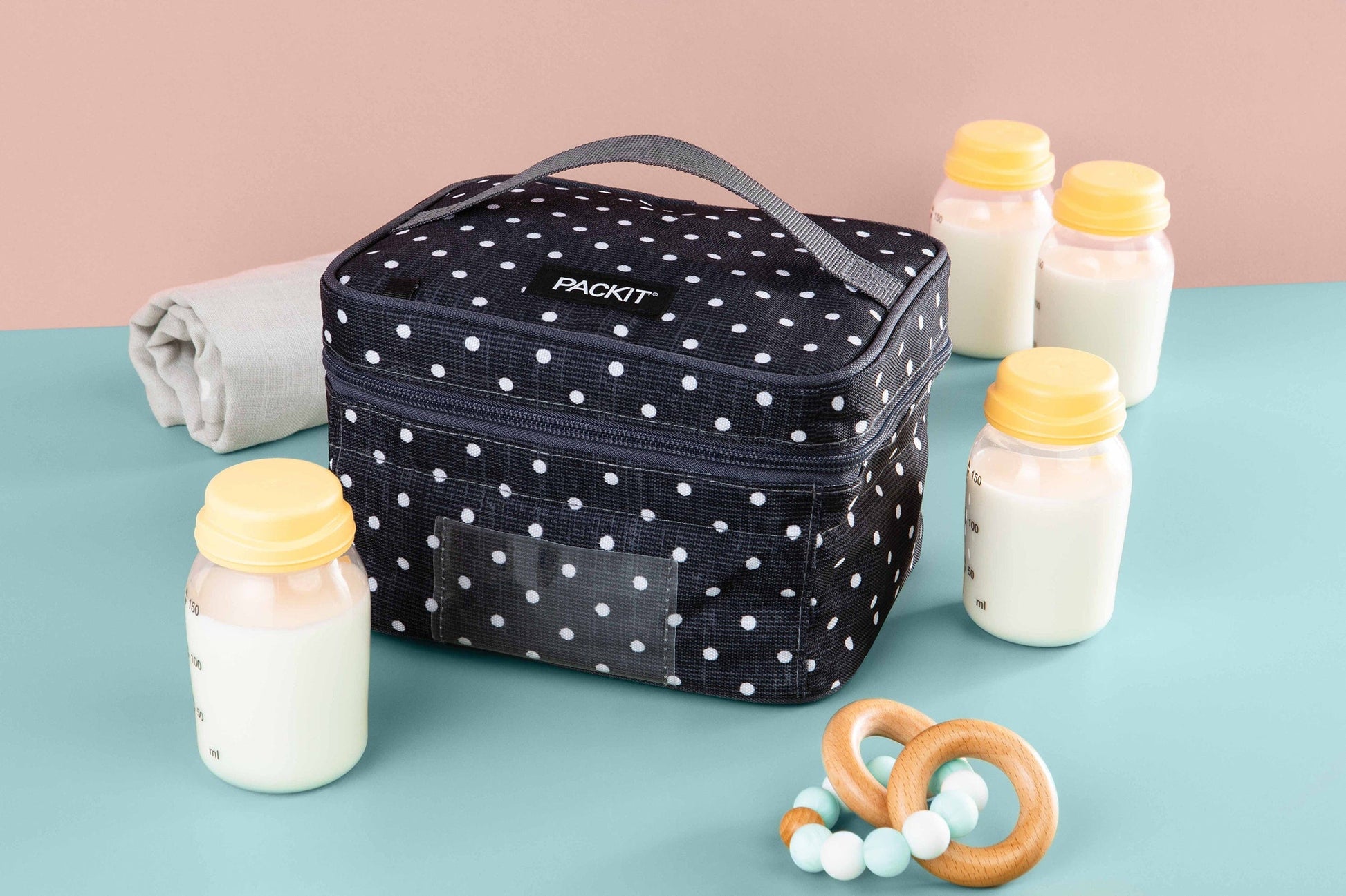 freezable-breastmilk-and-formula-cooler-d0 2023_Breastmilk-Cooler_Polka-Dots_Baby-Lifestyle-01_Lores.jpg