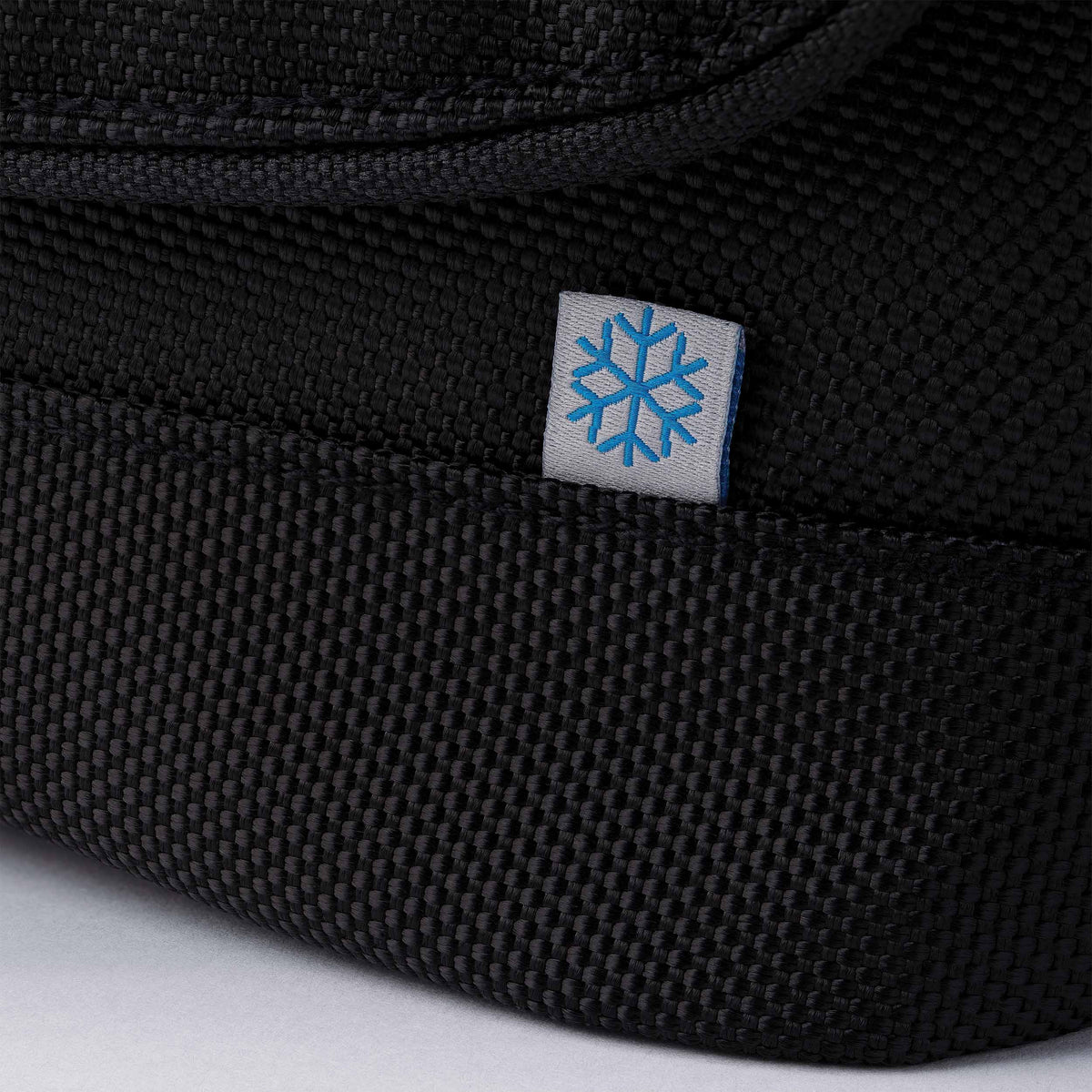 freezable-brooklyn-crossbody-u2 freezable-brooklyn-crossbody-black-ecofreeze-plus-zoom-tag.jpg