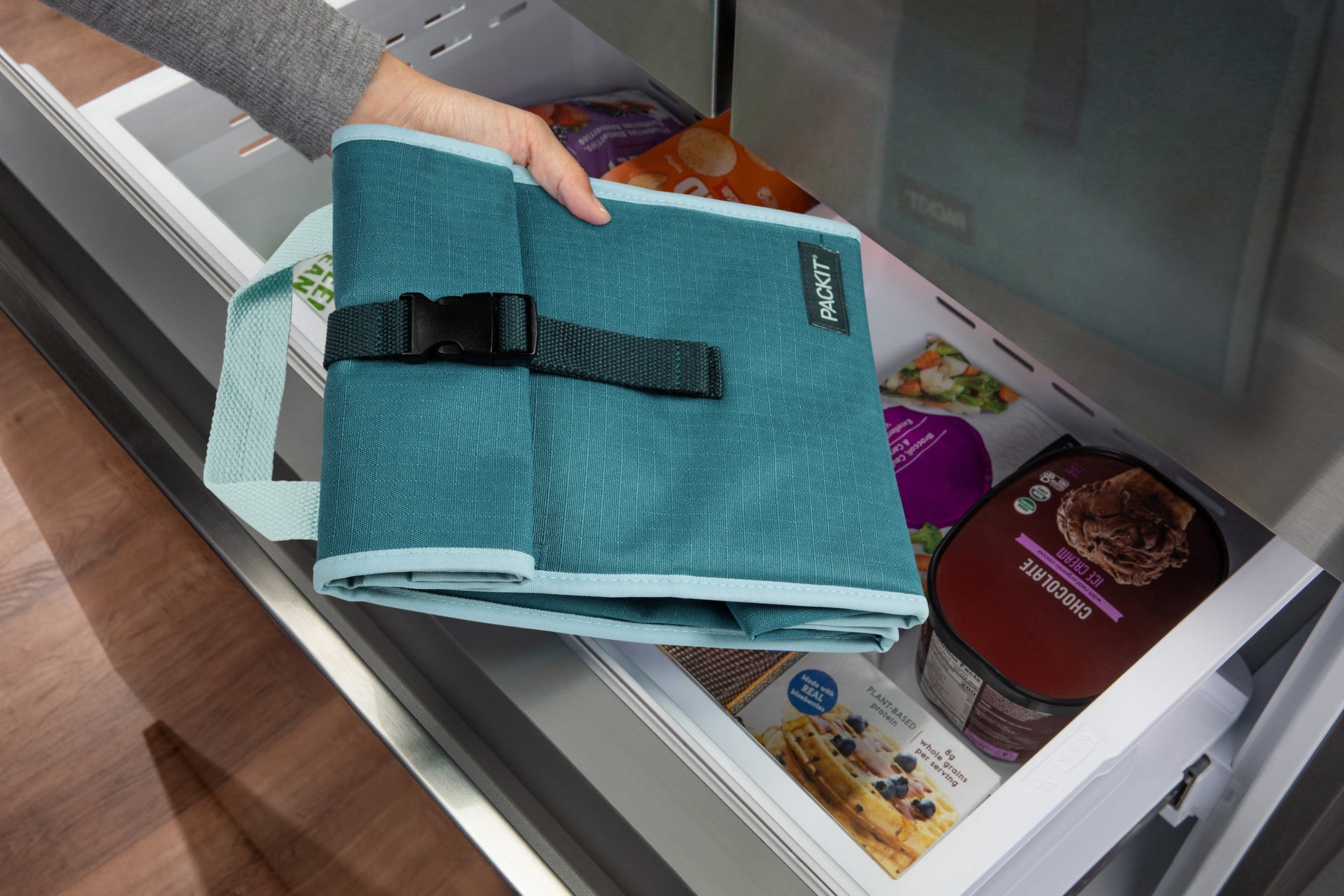 freezable-houston-lunch-bag-l8 freezable-houstonlunch-bag-agave-freezer.jpg