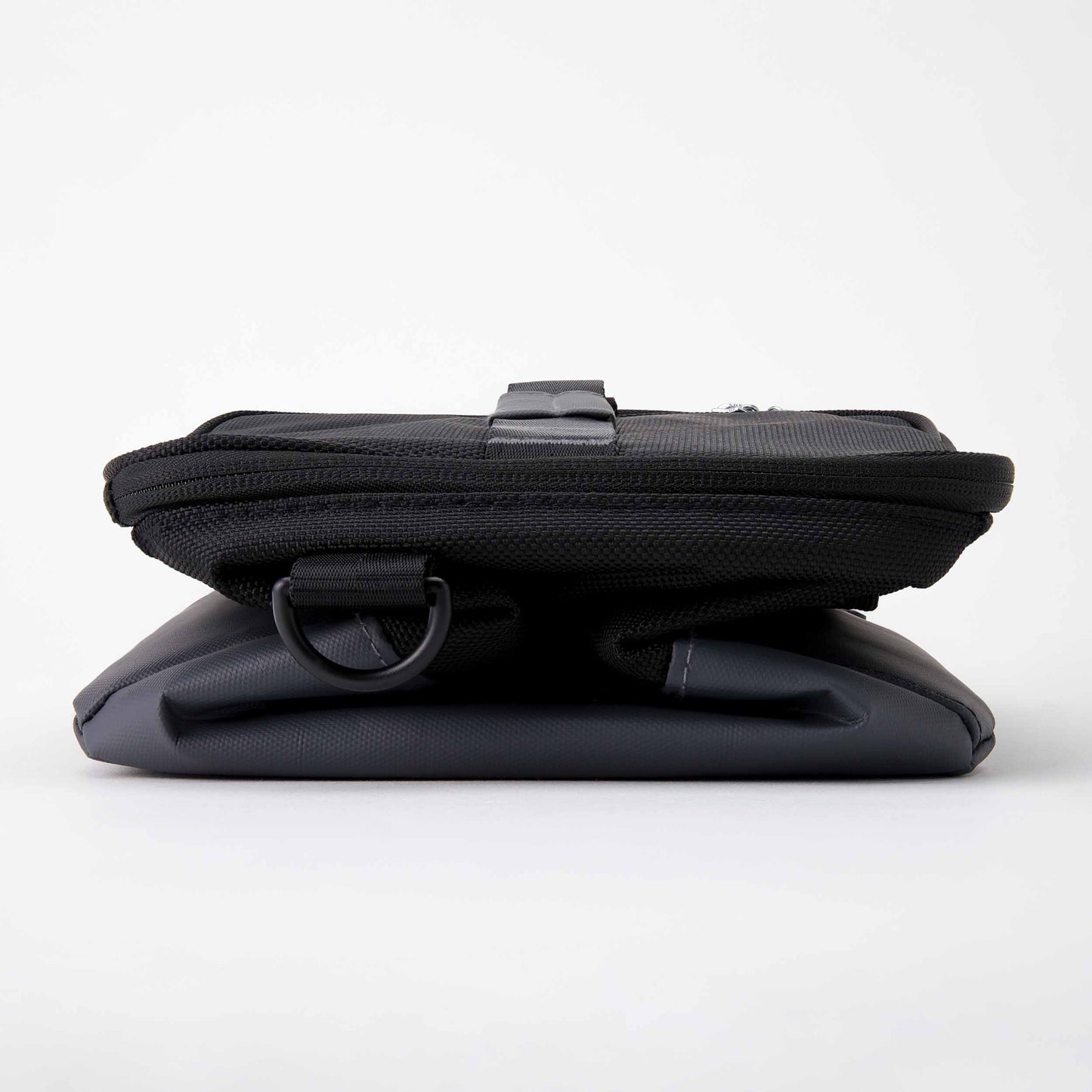 freezable-lunch-pail-s5 freezable-upright-lunch-pail-black-gray-flat.jpg