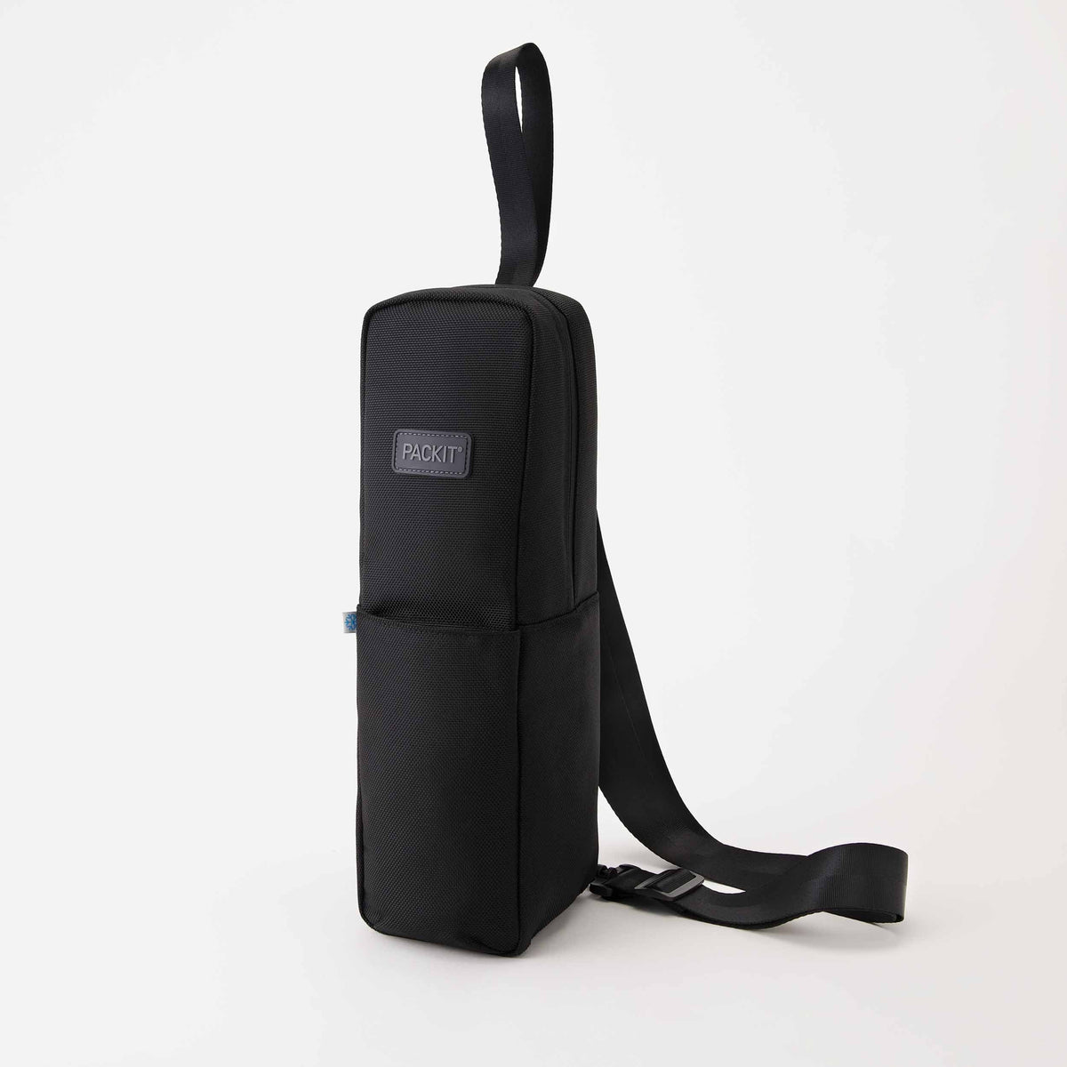 freezable-wine-carrier-v7 freezable-wine-carrier-black-ecofreeze-plus-left-angled.jpg